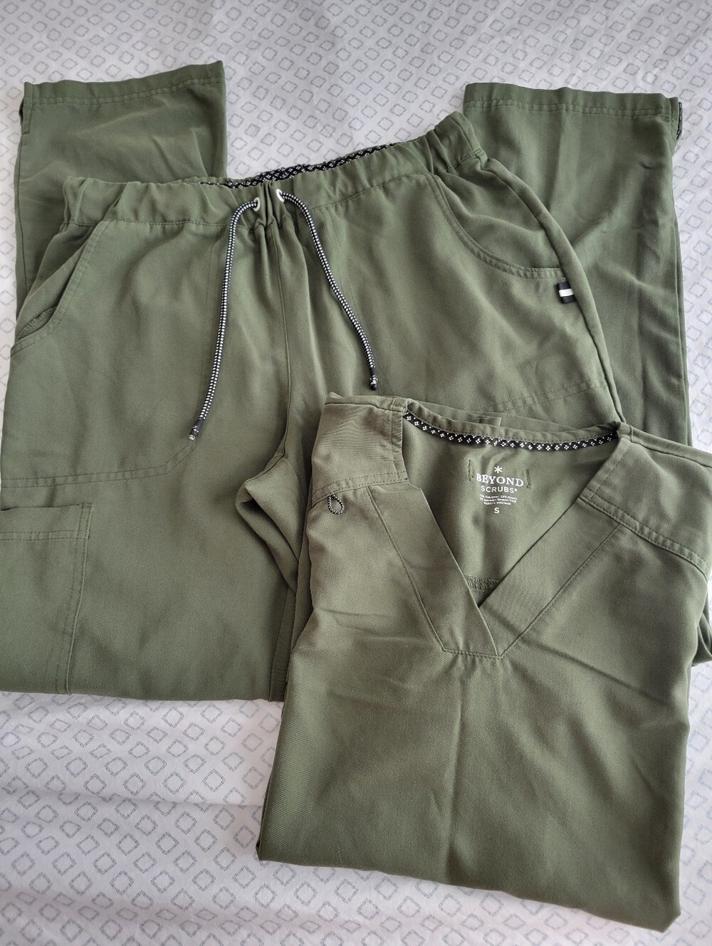 Beyond Scrubs Olive Small